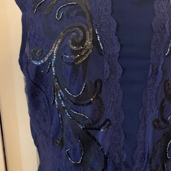 Reba...Another Stunner Dress - Picture 5 of 16